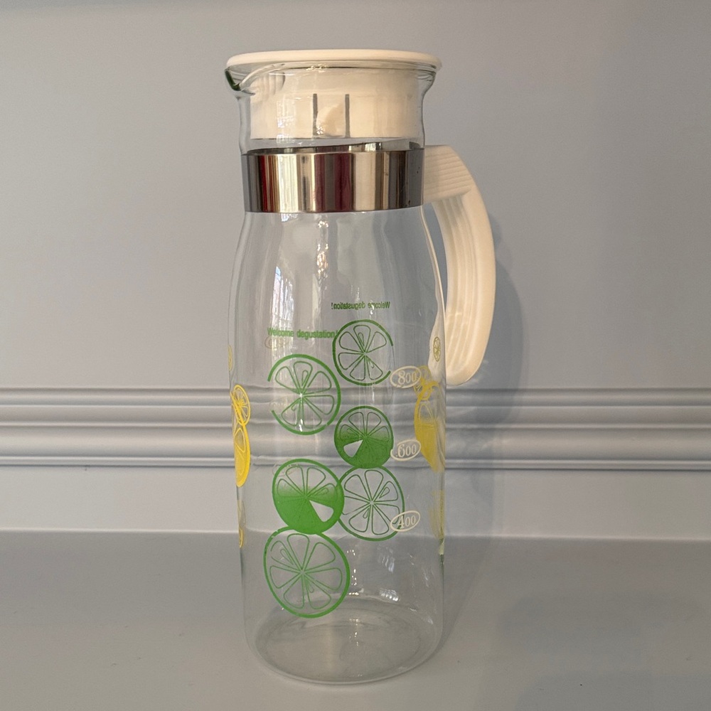 Pyrex Vintage Lemon & Lime Slices Pitcher